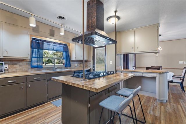 121 Pine Tree Road, Perry, FL 32348