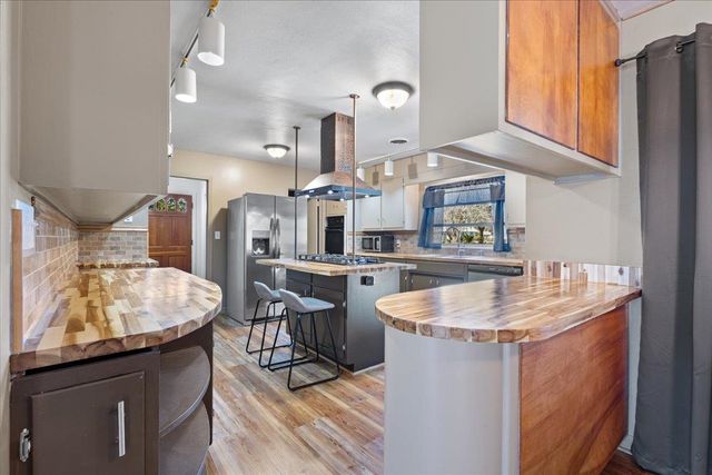 121 Pine Tree Road, Perry, FL 32348