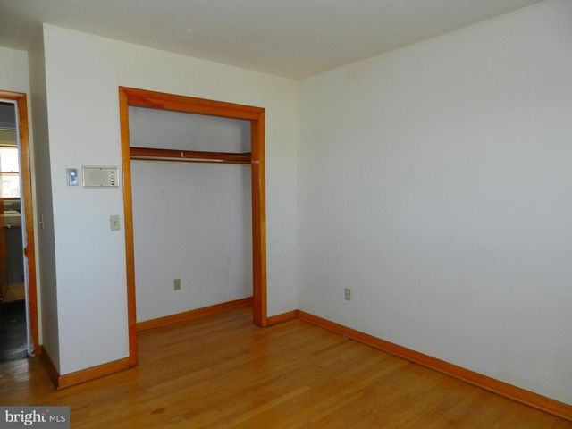 1055 PINE TREE DR, Slatington, PA 18080