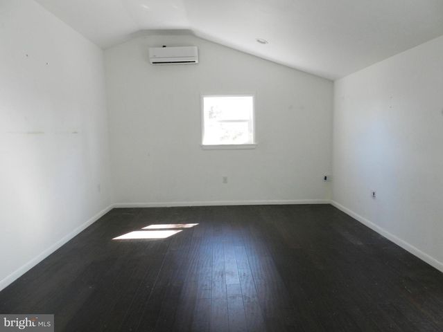 1055 PINE TREE DR, Slatington, PA 18080