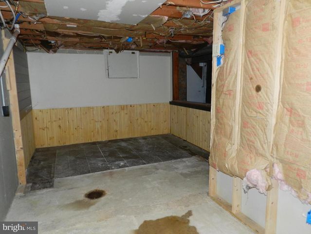 1055 PINE TREE DR, Slatington, PA 18080