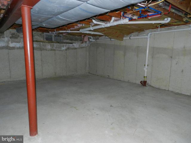 1055 PINE TREE DR, Slatington, PA 18080