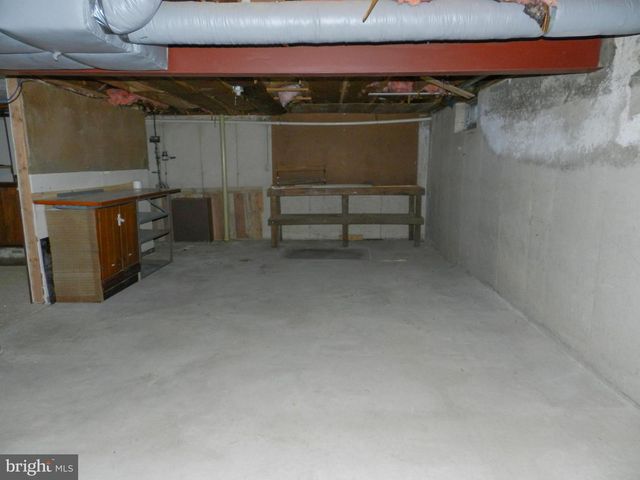 1055 PINE TREE DR, Slatington, PA 18080