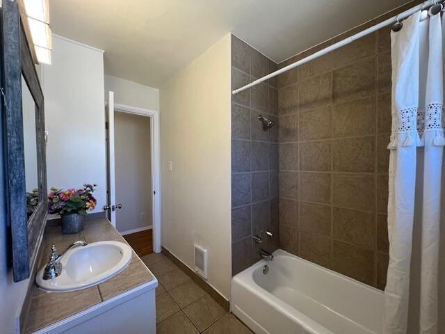 6009 Arvilla Avenue NE, Albuquerque, NM 87110