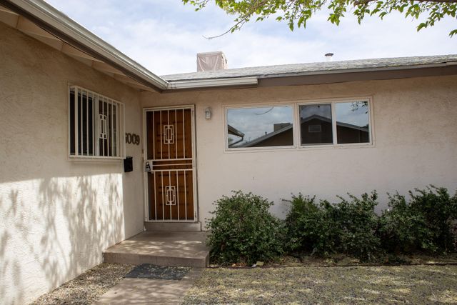 6009 Arvilla Avenue NE, Albuquerque, NM 87110