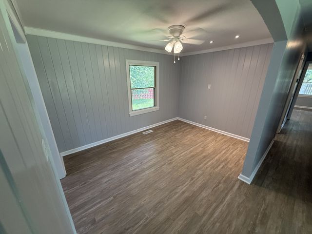 12 W Bel Air Blvd, Clarksville, TN 37042