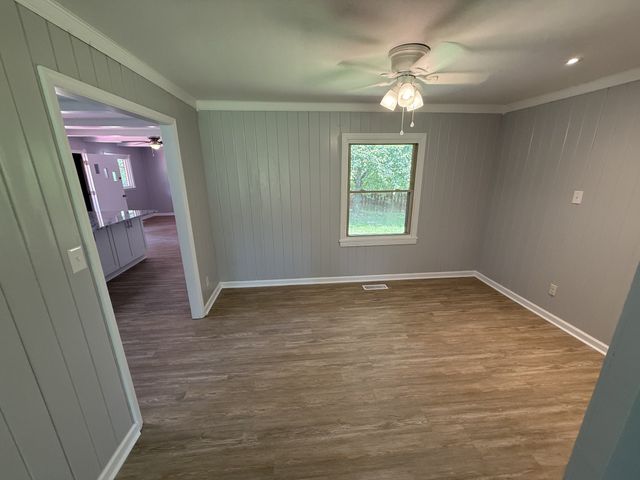 12 W Bel Air Blvd, Clarksville, TN 37042