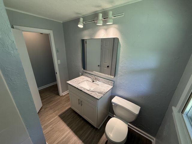 12 W Bel Air Blvd, Clarksville, TN 37042
