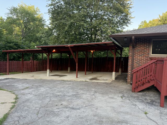 12 W Bel Air Blvd, Clarksville, TN 37042