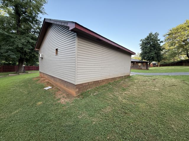 12 W Bel Air Blvd, Clarksville, TN 37042