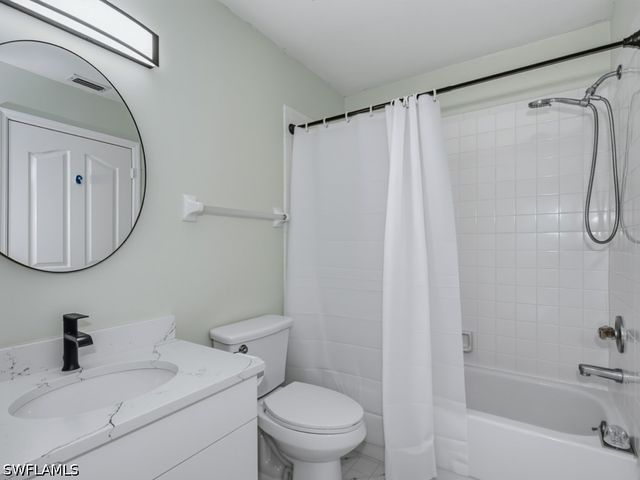 447 Saint Andrews BLVD 144-0, Naples, FL 34113