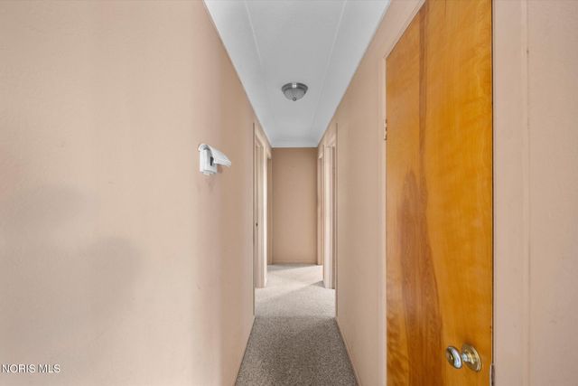 8117 Angola Road, Holland, OH 43528