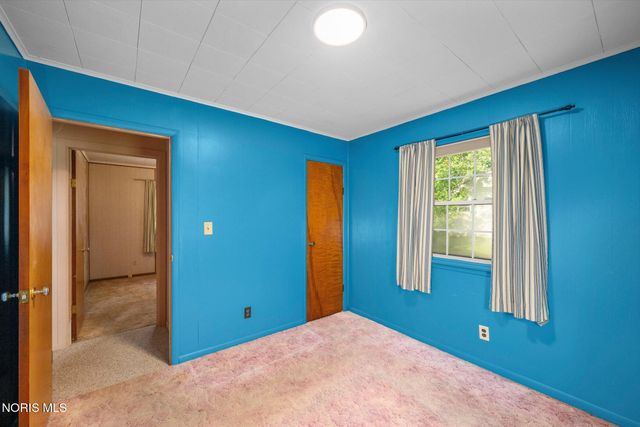 8117 Angola Road, Holland, OH 43528