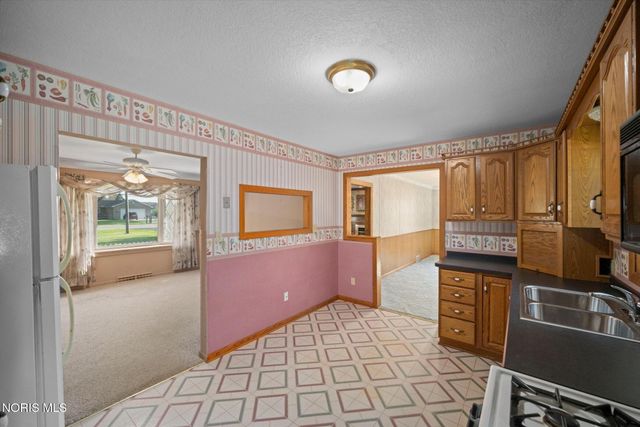 8117 Angola Road, Holland, OH 43528
