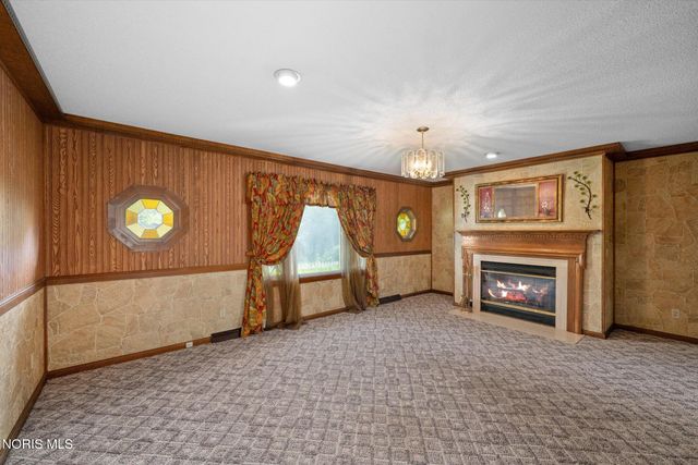 8117 Angola Road, Holland, OH 43528