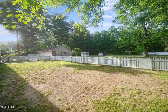 8117 Angola Road, Holland, OH 43528