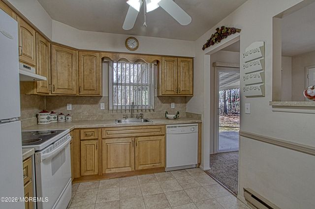 5 Wayne Court, Whiting, NJ 08759