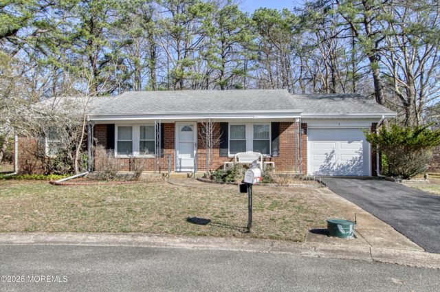 5 Wayne Court, Whiting, NJ 08759