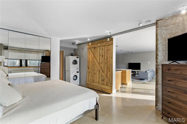 4466 W Pine Boulevard 2G, St Louis, MO 63108