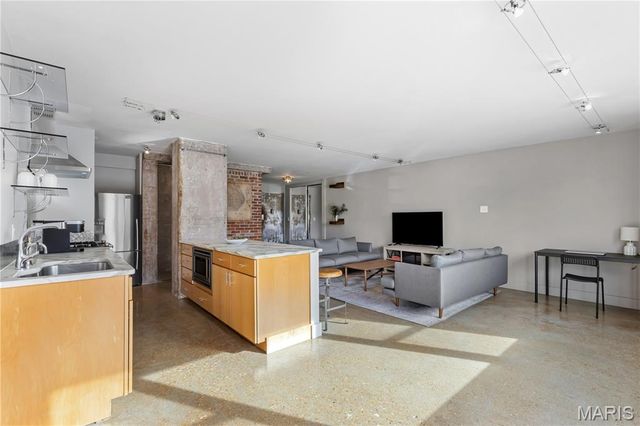 4466 W Pine Boulevard 2G, St Louis, MO 63108