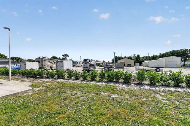 4290 Meadow View Drive, Boynton Beach, FL 33436