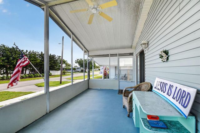 4290 Meadow View Drive, Boynton Beach, FL 33436