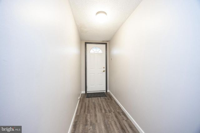 1055 VILLAGE LN, Pottstown, PA 19464