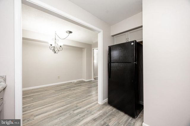 1055 VILLAGE LN, Pottstown, PA 19464