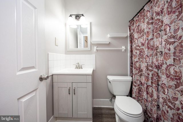 1055 VILLAGE LN, Pottstown, PA 19464