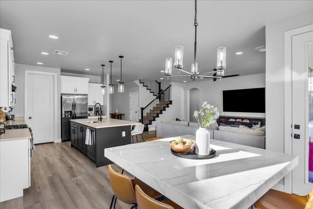 1877 S HERITAGE FIELDS DR, Washington, UT 84780