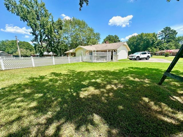 6807 Wilhelmina Cove, Pine Bluff, AR 71603