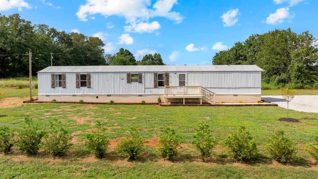 232 Cole Ln, Belvidere, TN 37306