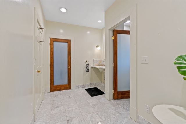 16 Williams St, Easton, MA 02356