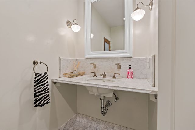 16 Williams St, Easton, MA 02356