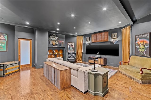 16 Williams St, Easton, MA 02356