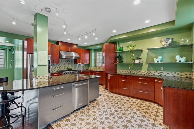16 Williams St, Easton, MA 02356