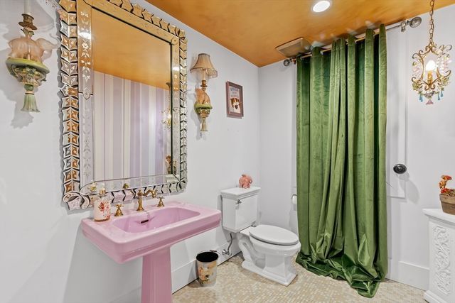 16 Williams St, Easton, MA 02356