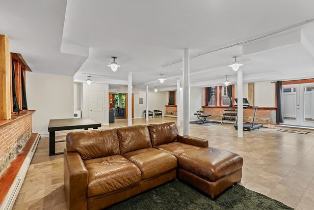 16 Williams St, Easton, MA 02356