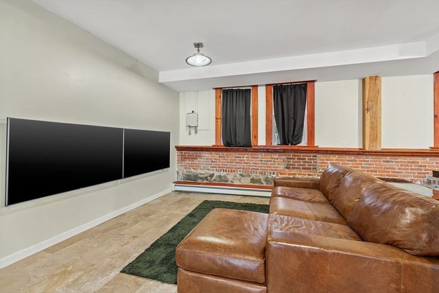 16 Williams St, Easton, MA 02356