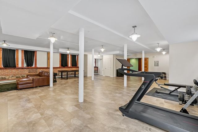 16 Williams St, Easton, MA 02356