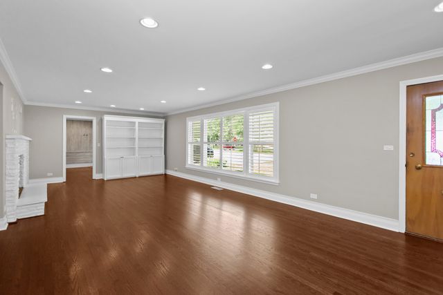 807 Surrey Lane, Glenview, IL 60025