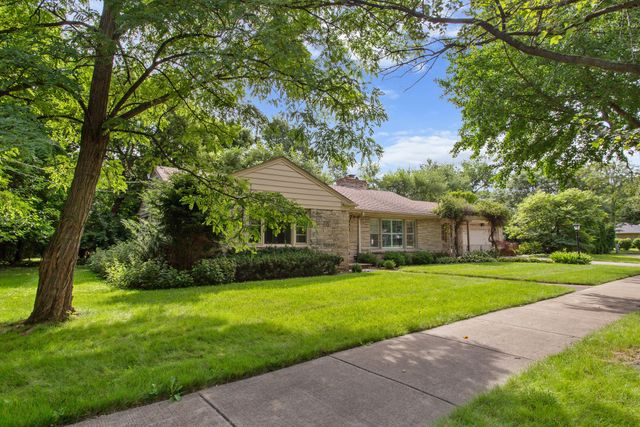 807 Surrey Lane, Glenview, IL 60025