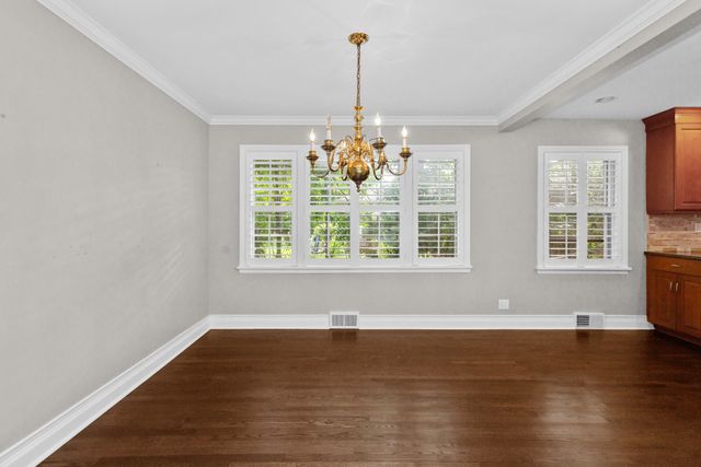 807 Surrey Lane, Glenview, IL 60025