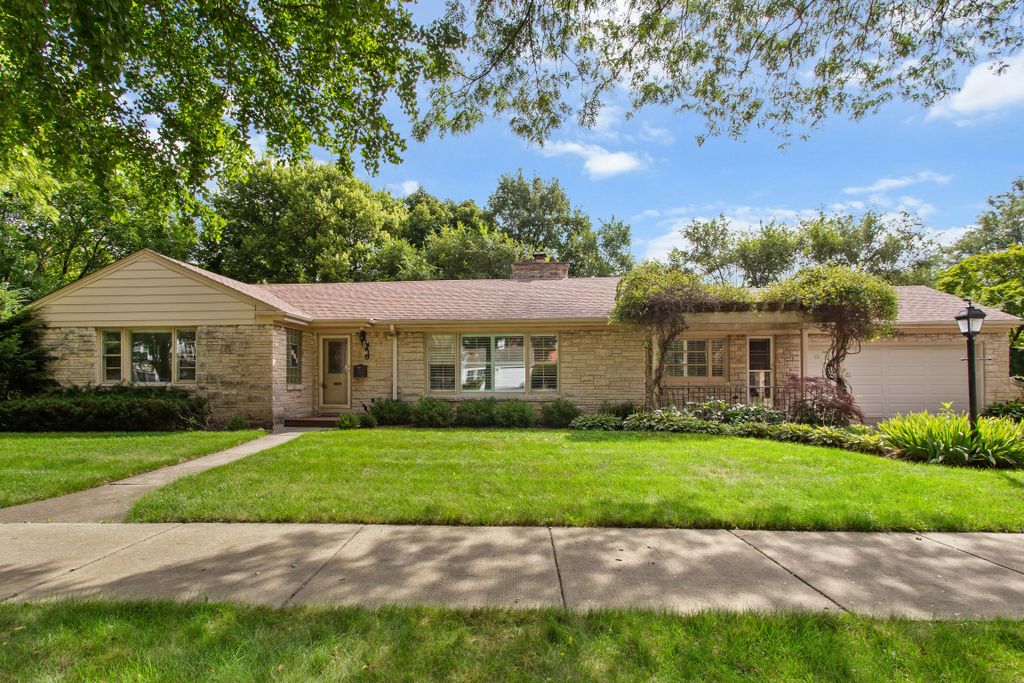 807 Surrey Lane, Glenview, IL 60025