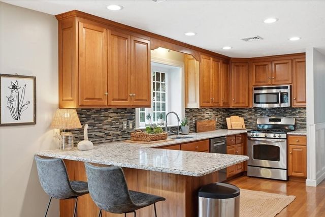 2 Blackthorne Lane, Norwell, MA 02061