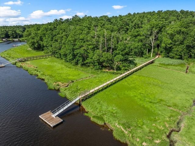 2 Blackthorne Lane, Norwell, MA 02061