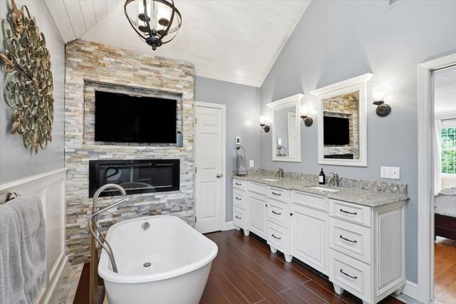 2 Blackthorne Lane, Norwell, MA 02061