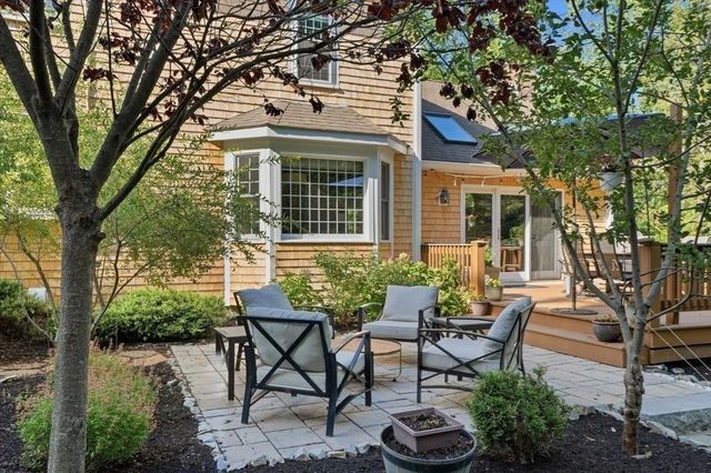 2 Blackthorne Lane, Norwell, MA 02061