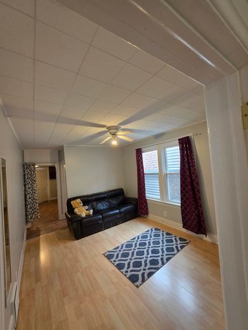3419 W Beach Avenue 2, Chicago, IL 60651