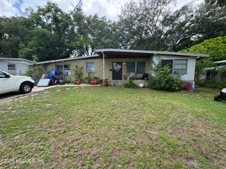 2212 FOURAKER Road, Jacksonville, FL 32210